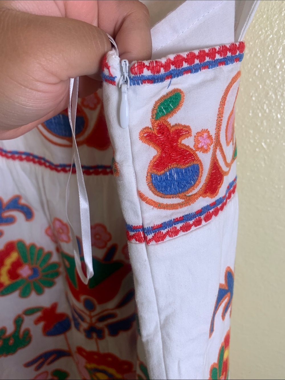 NWT J Marie White Embroidered Floral Dress Size L - Picture 4 of 8
